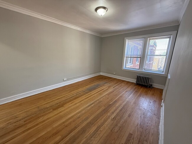 Building Photo - 2105 Grove Ave