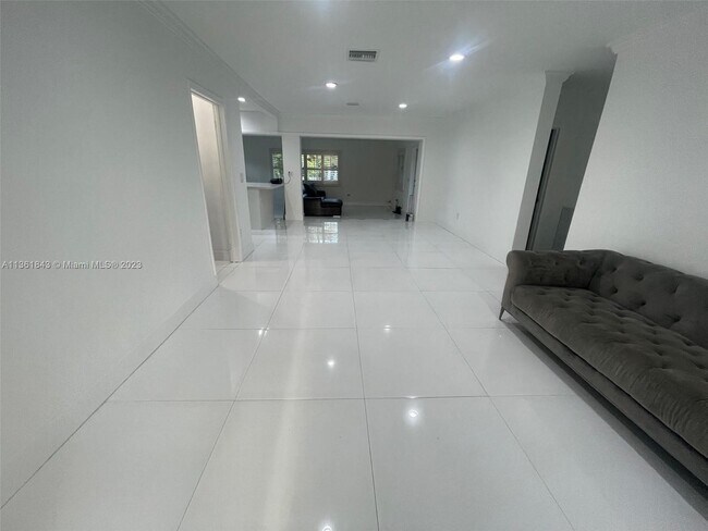 Foto del edificio - 2001 SW 82nd Pl