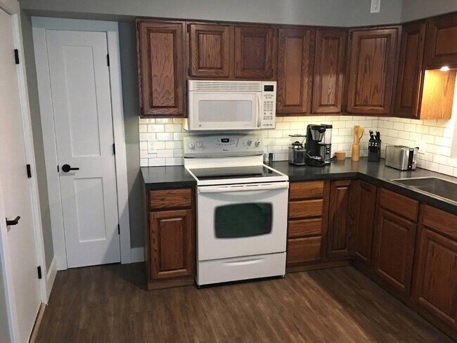 Foto del edificio - 808 Livingston St