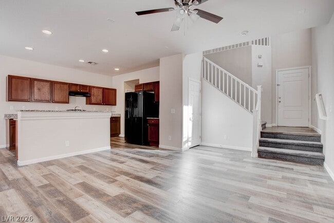 Building Photo - 1133 Via Rocca