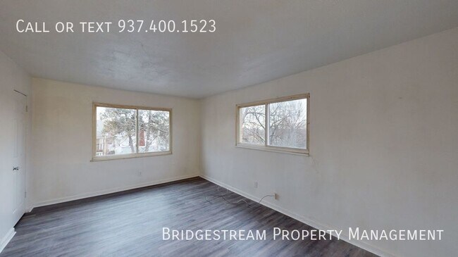 Foto del edificio - Updated top level 2 bed, 1 bath unit in No...