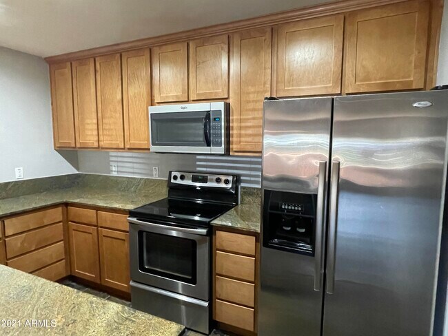 Foto del edificio - 4704 E Paradise Village Pkwy N