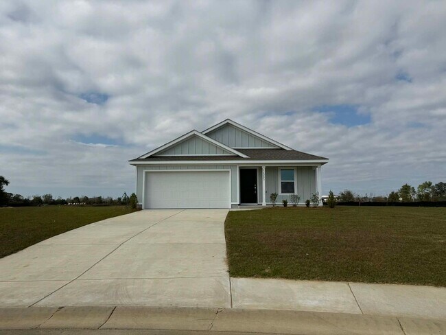 Foto del edificio - Four Bedroom/Two Bath - Summerdale - Lawncare Included!