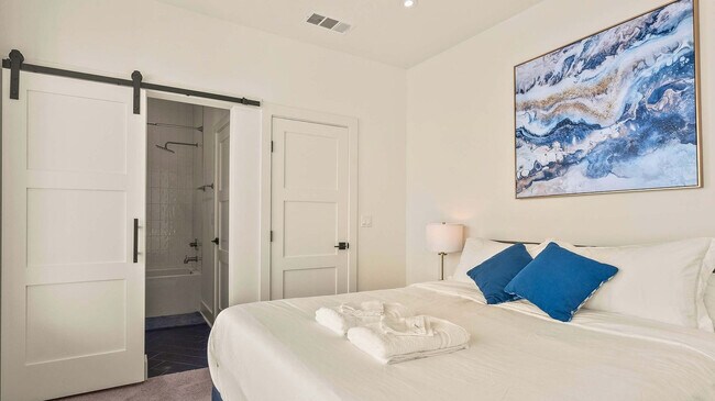 Foto del edificio - 1733 N Fitzhugh Ave