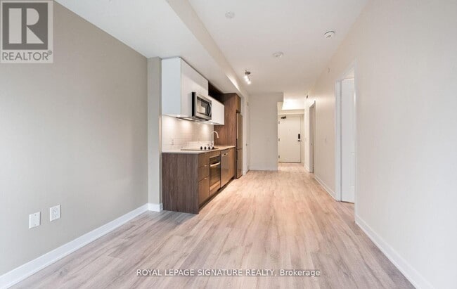 Building Photo - 100 Dalhousie St