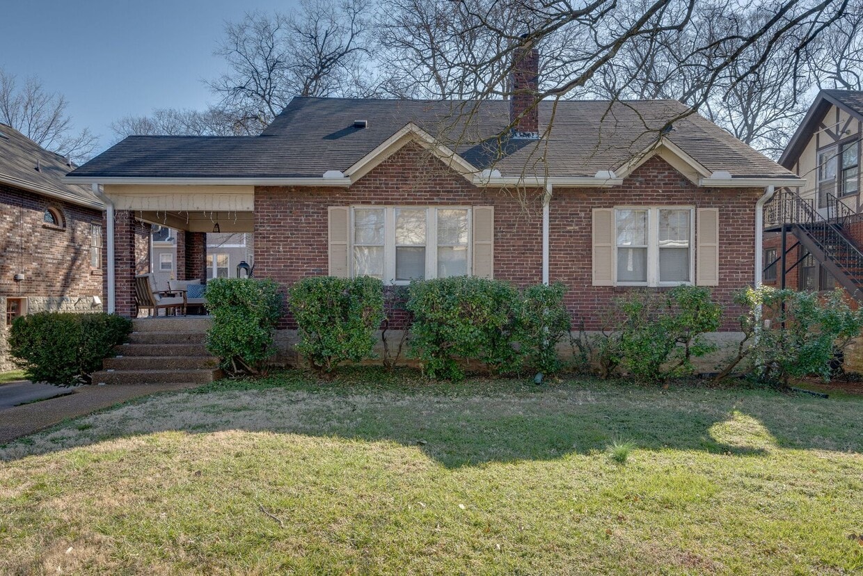 Charming 3-Bedroom Gem in the Heart of Syl... - Charming 3-Bedroom Gem in the Heart of Syl...
