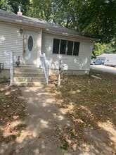 Building Photo - 621 E Timber St