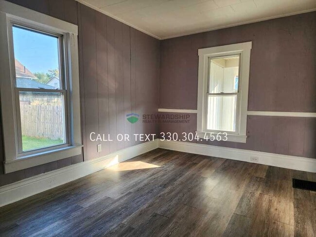 Building Photo - 20 Limbach Pl SW