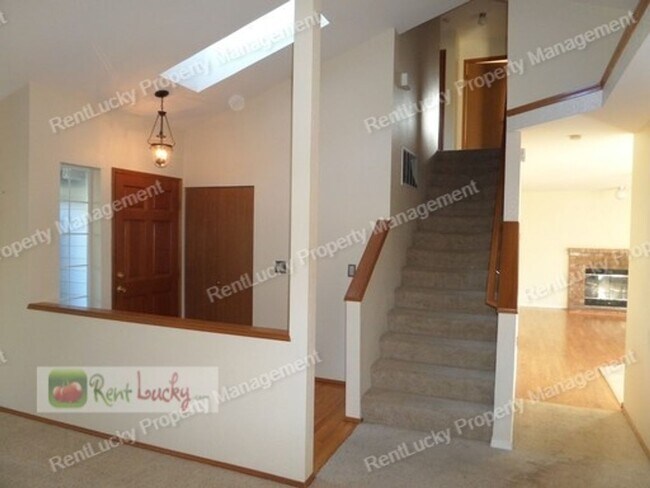 Foto del edificio - Beautiful 3-Bedroom Home in Sought-After F...