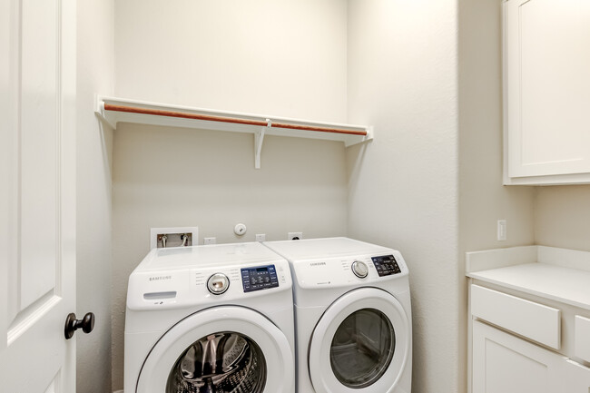 Foto del edificio - 2916 Zelma Dr