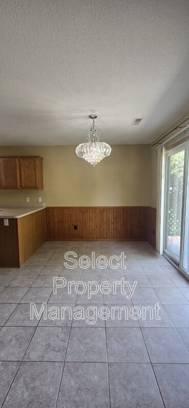 Foto del edificio - 4110 Three Oaks Dr