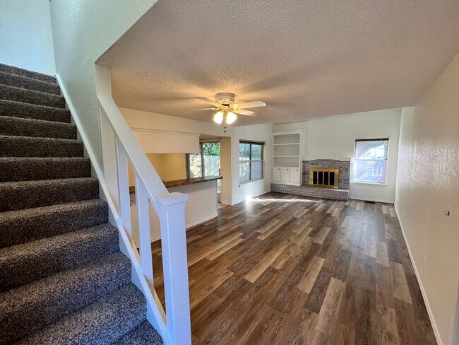 Foto del edificio - Cute, Clean 3 Bed Townhome!