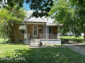 Building Photo - 11493 Maxwell Ave