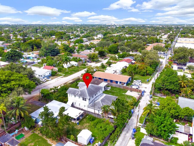 Overview - 2215 Liberty St