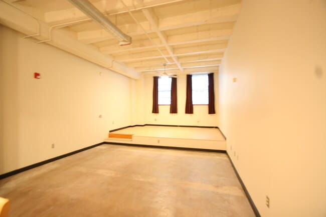 Building Photo - 300 Tijeras Ave NE