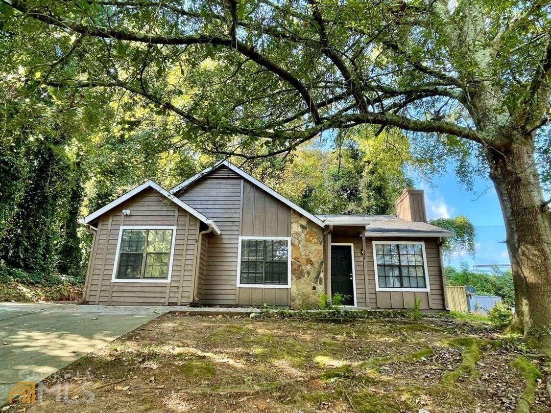 Foto principal - 584 Harvard Dr NW