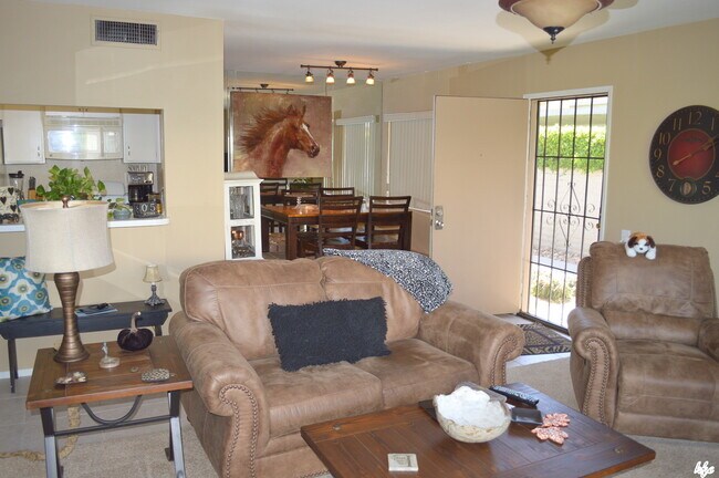 Foto del edificio - Ramona Villas , Unfurnished, Long Term