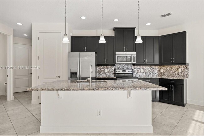 Foto del edificio - 9829 Winnington St