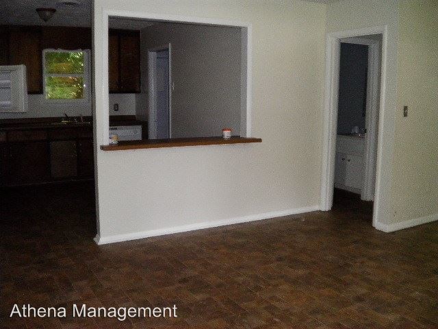 Building Photo - 2 br, 1 bath House - 332 Edgewood Dr.