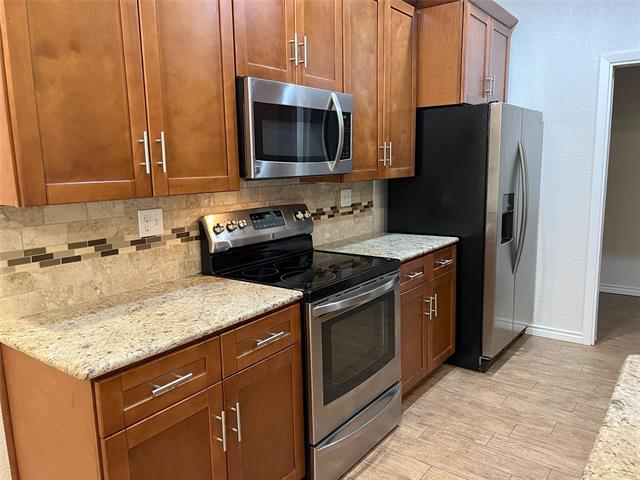 Foto del edificio - 7517 Wellcrest Dr