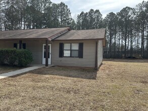Building Photo - 107 Jay Ln