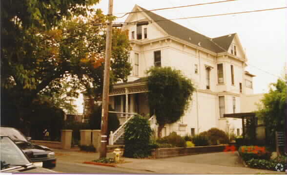 Primary Photo - 1517,-1519 5th Ave
