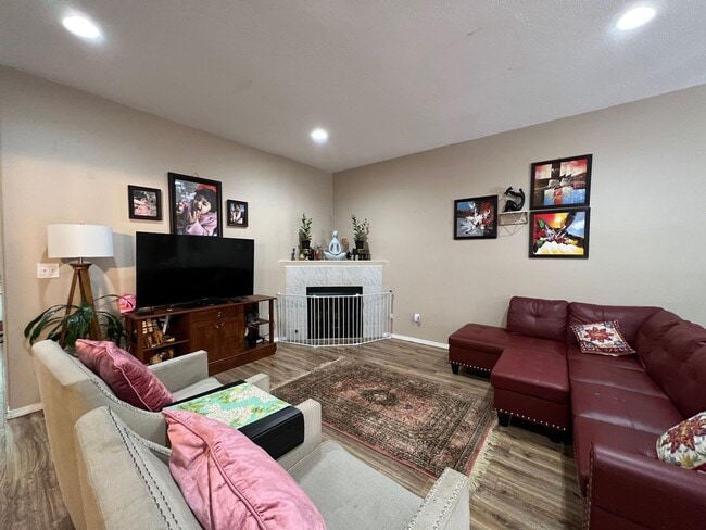 Building Photo - 7398 NE Shaleen St