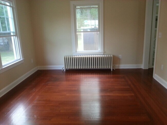 Foto del edificio - 356 Townsend Ave