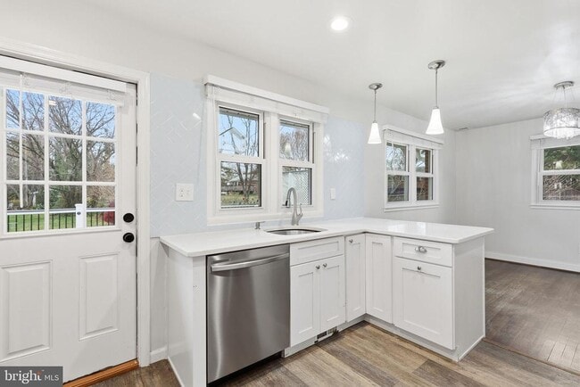 Building Photo - 7114 Xavier Ct