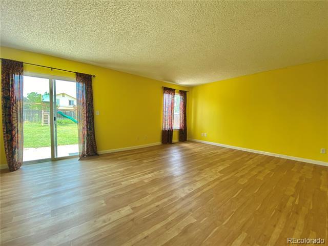 Building Photo - 5067 Deephaven Ct