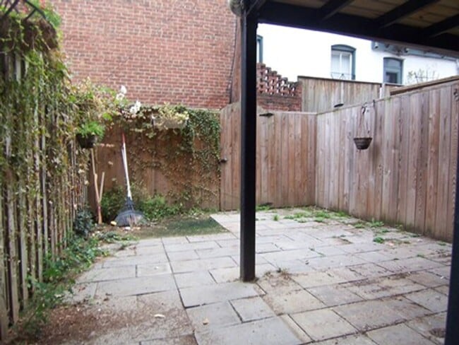 Building Photo - 2BR/2BA Apartment - Logan Circle with priv...