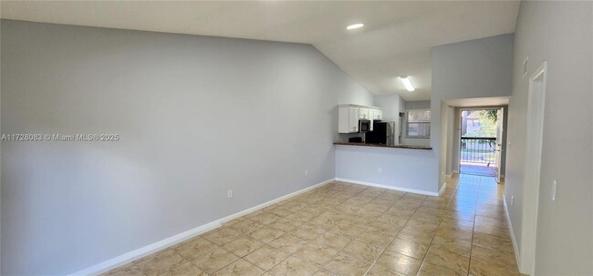 Building Photo - 704 Belmont Ln