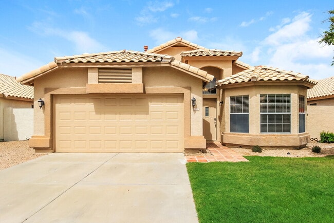 Building Photo - 7932 W Taro Ln