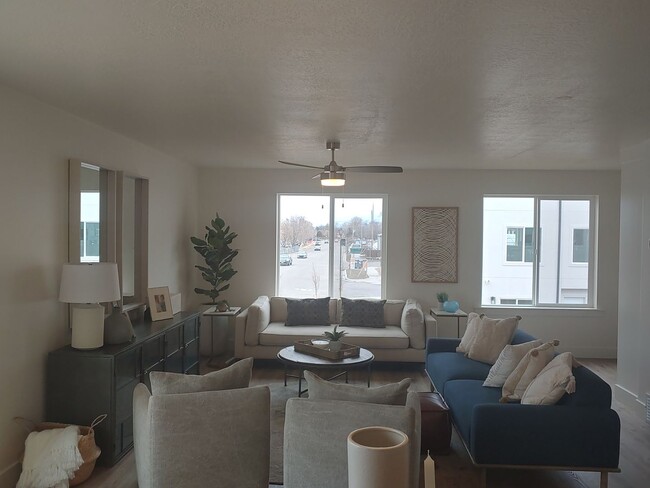 Foto del edificio - Townhome in Prime American Fork Location