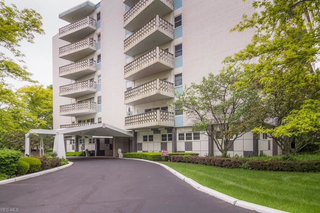 275 N Portage Path Unit 4C, Akron, OH 44303 Condo for Rent in Akron