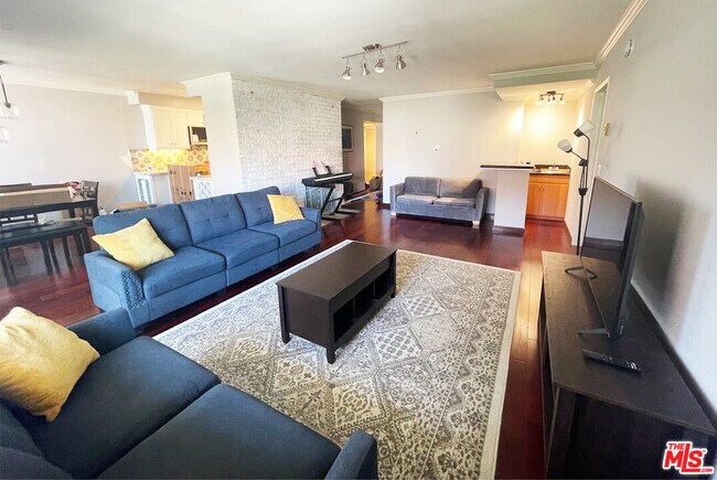 Foto del edificio - 11733 Goshen Ave