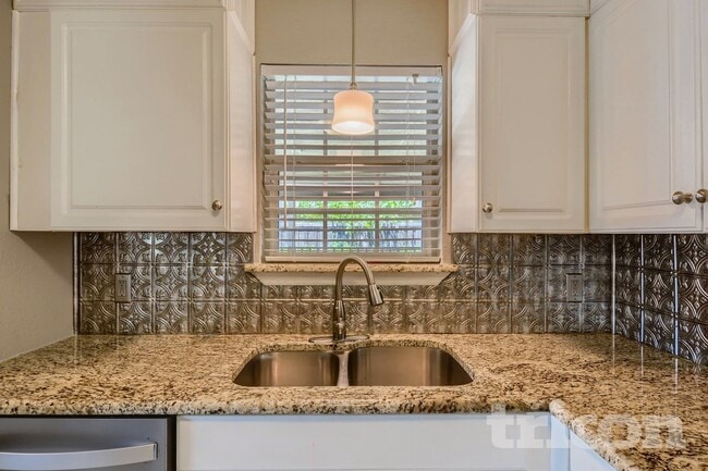 Foto del edificio - 901 Anthony St