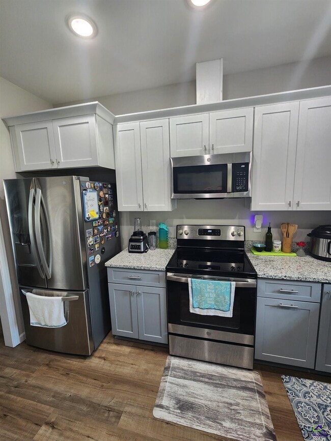 Building Photo - 415 Haddenham Ct