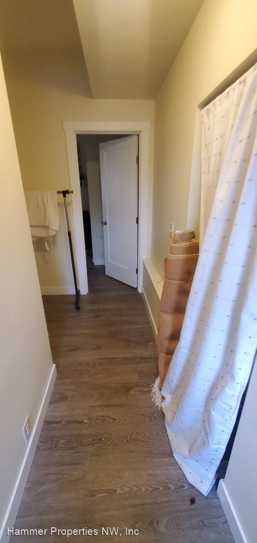 Foto del edificio - 5 br, 2 bath House - 314 E Ivy Street