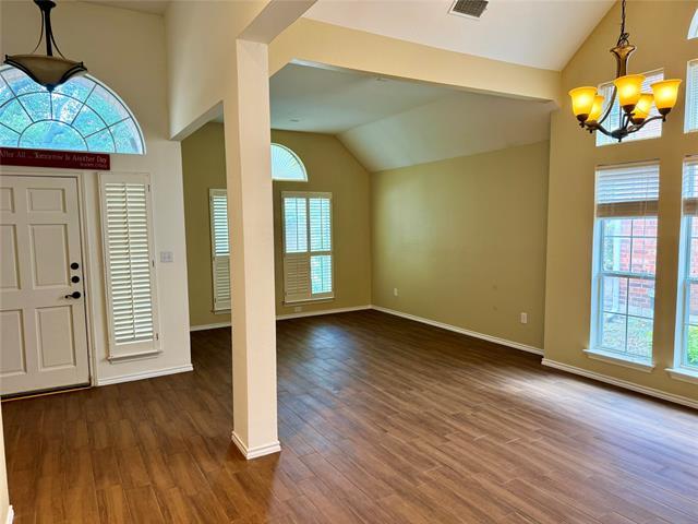 Building Photo - 8402 Falconet Cir