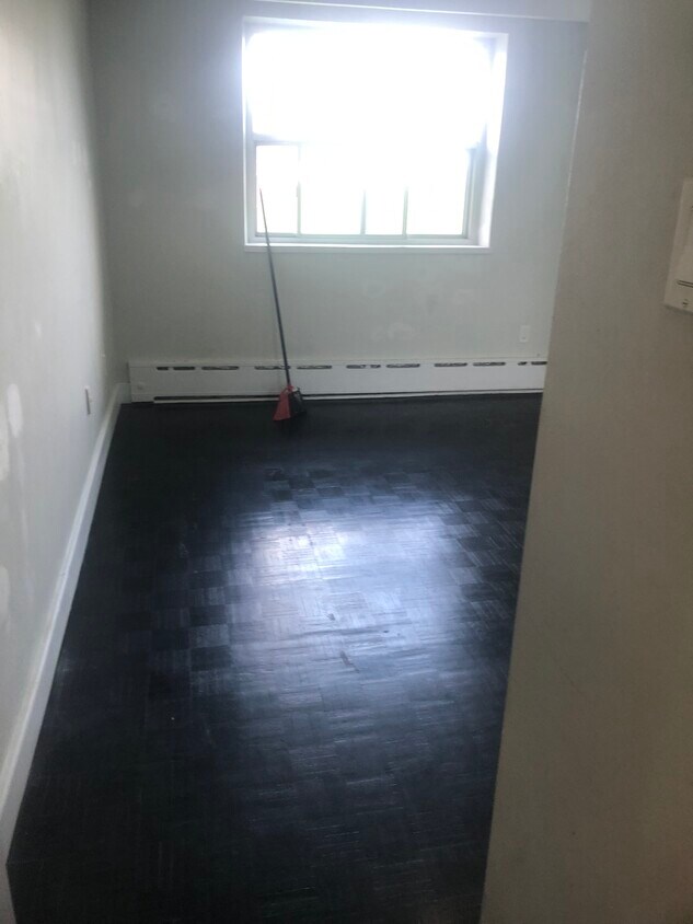 Photo du bâtiment - Lakeside 2 bedroom unit in Etobicoke