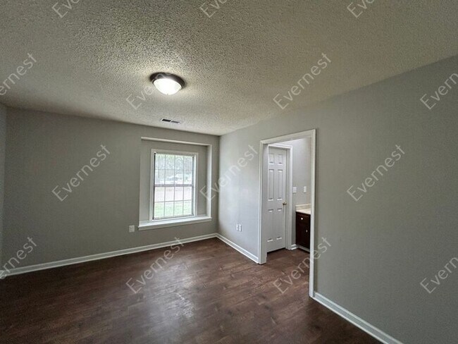 Building Photo - 4891 Summitridge Dr