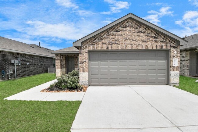 Building Photo - 24430 Elmwood Falls Dr