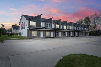 Building Photo - Excell Pointe 2 Bedroom Townhomes