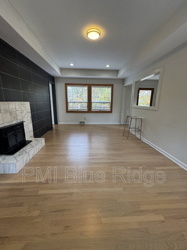 Foto del edificio - 25 Leisure Mountain Rd