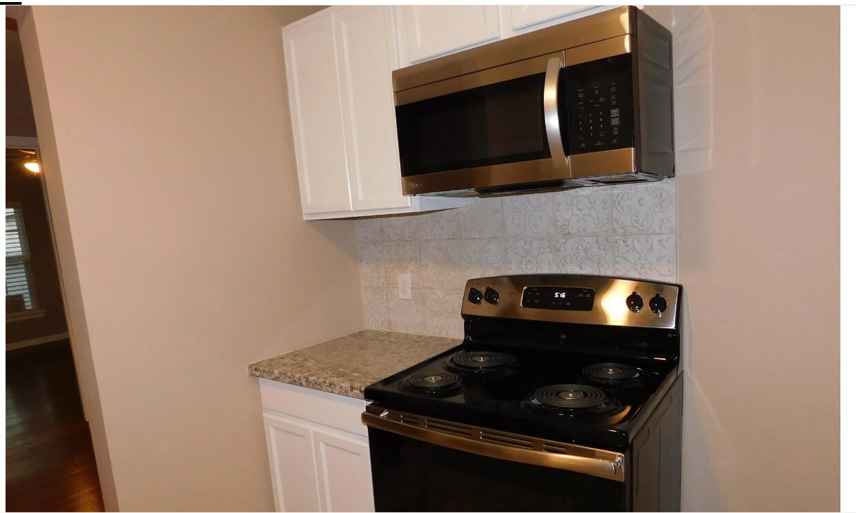 Foto principal - 6022 Curzon Ave