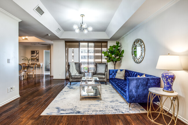 Living Room - 5909 Luther Ln