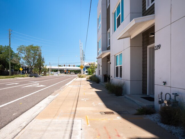 Foto del edificio - 339 8th St N