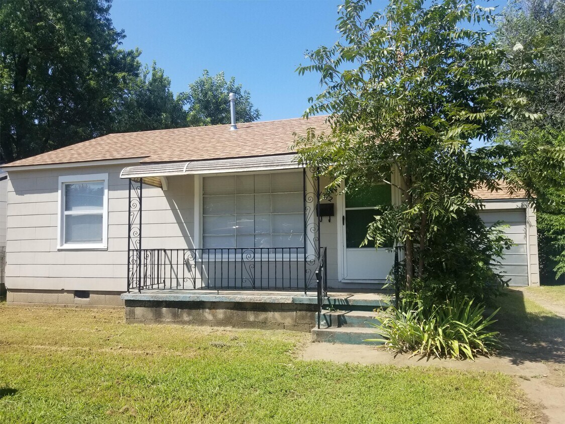 Foto principal - 1212 N Yale Ave