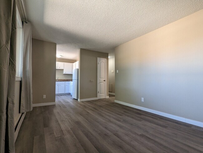 Photo du bâtiment - Edgar Estates Apartments